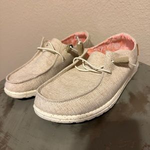 Hey Dude Womens Shoes Size 9